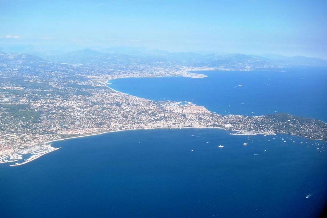 Hostel Crew Lighthouse Antibes Exteriér fotografie